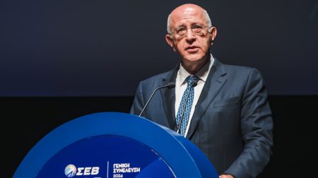 Έρευνα ΣΕΒ: Το 52,4% των επιχειρήσεων θα δώσει αυξήσεις το 2025