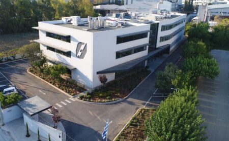 THEON και EXOSENS: Επέκταση συνεργασίας έως το 2030