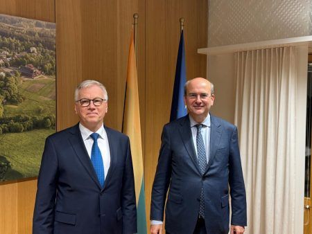 Χατζηδάκης: Ήρθε η ώρα για μια κοινή ευρωπαϊκή αμυντική πολιτική