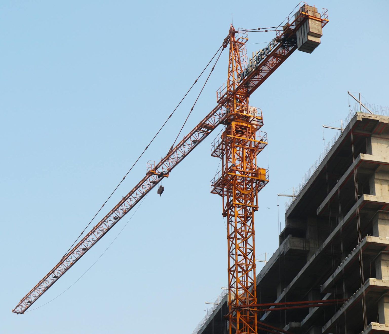 ΑΑΔΕ: Νέος τρόπος υποβολής στοιχείων εργολάβων ή υπεργολάβων τεχνικών έργων άνω των 6.000€