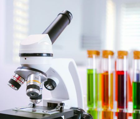 SmartLabs – IWG: Δεκαετή συνεργασία για την παροχή πλήρους εξοπλισμένων εργαστηριακών υποδομών