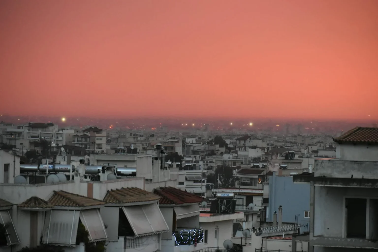 ΑΑΔΕ: Μειώνεται σε έως 5% η παρακράτηση στην ενημερότητα μεταβίβασης ακινήτου