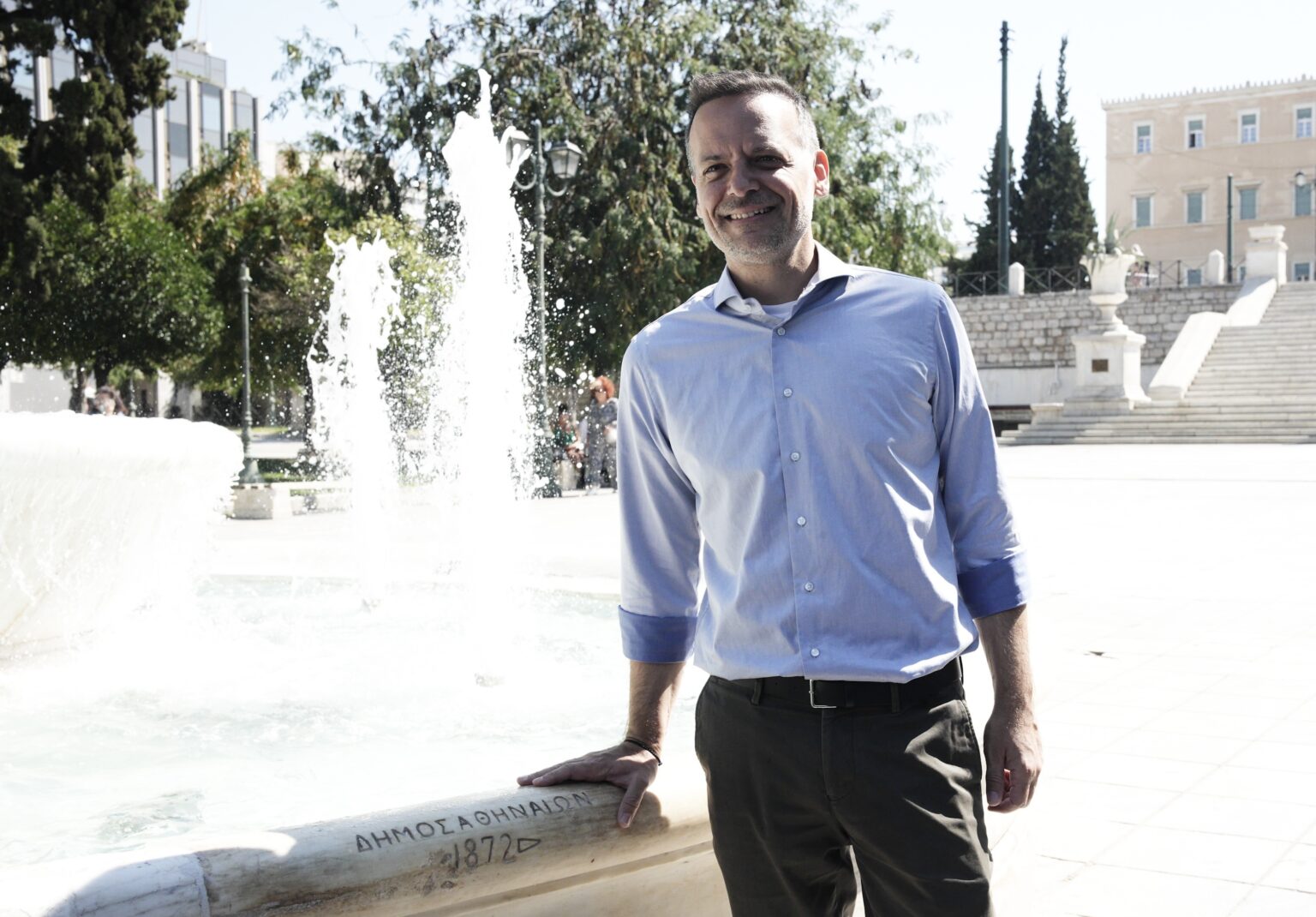 Δήμος Αθηναίων: Επαναλειτουργεί το σιντριβάνι στην πλατεία Συντάγματος
