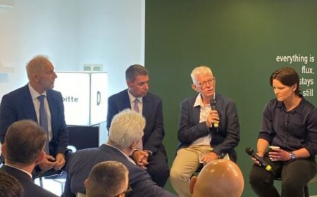 Η Deloitte στη ΔΕΘ: Διάλογοι για το μέλλον, την Τεχνητή Νοημοσύνη (ΑΙ) και το Δημόσιο