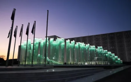 METLEN: Παρέδωσε στο ΥΠΕΘΑ τη νέα βιοκλιματική πρόσοψη του Υπουργείου