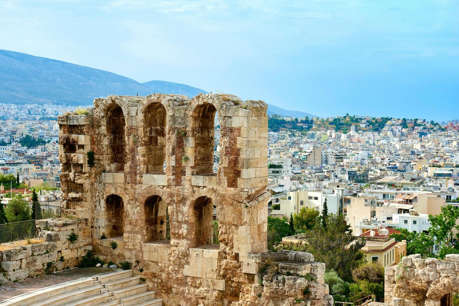 Ο Δήμος Αθηναίων επιβραβεύεται για τη συνετή οικονομική διαχείριση από τη Moody’s