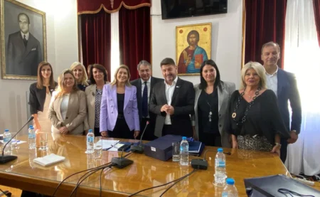 Η Περιφέρεια Αττικής στο Εμπορικό και Βιομηχανικό Επιμελητήριο Πειραιώς