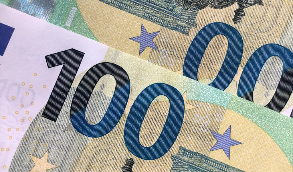 Κομισιόν: Ενέκρινε εκταμίευση 2,1 δισεκ. ευρώ προς την Ελλάδα στο πλαίσιο του «NextGenerationEU»