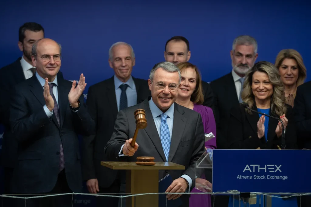 Alpha Bank: 100 χρόνια συνεχούς παρουσίας στο Χρηματιστήριο Αθηνών