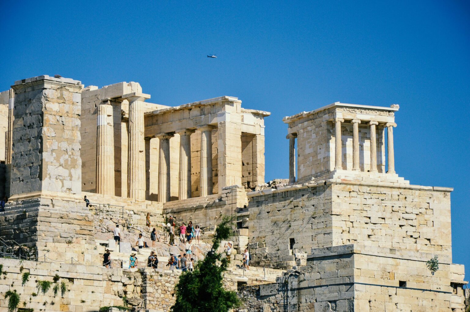 ΙΝΣΕΤΕ: Στις top 5 επιλογές των Δυτικοευρωπαίων ταξιδιωτών η Ελλάδα το επόμενο 12μηνο