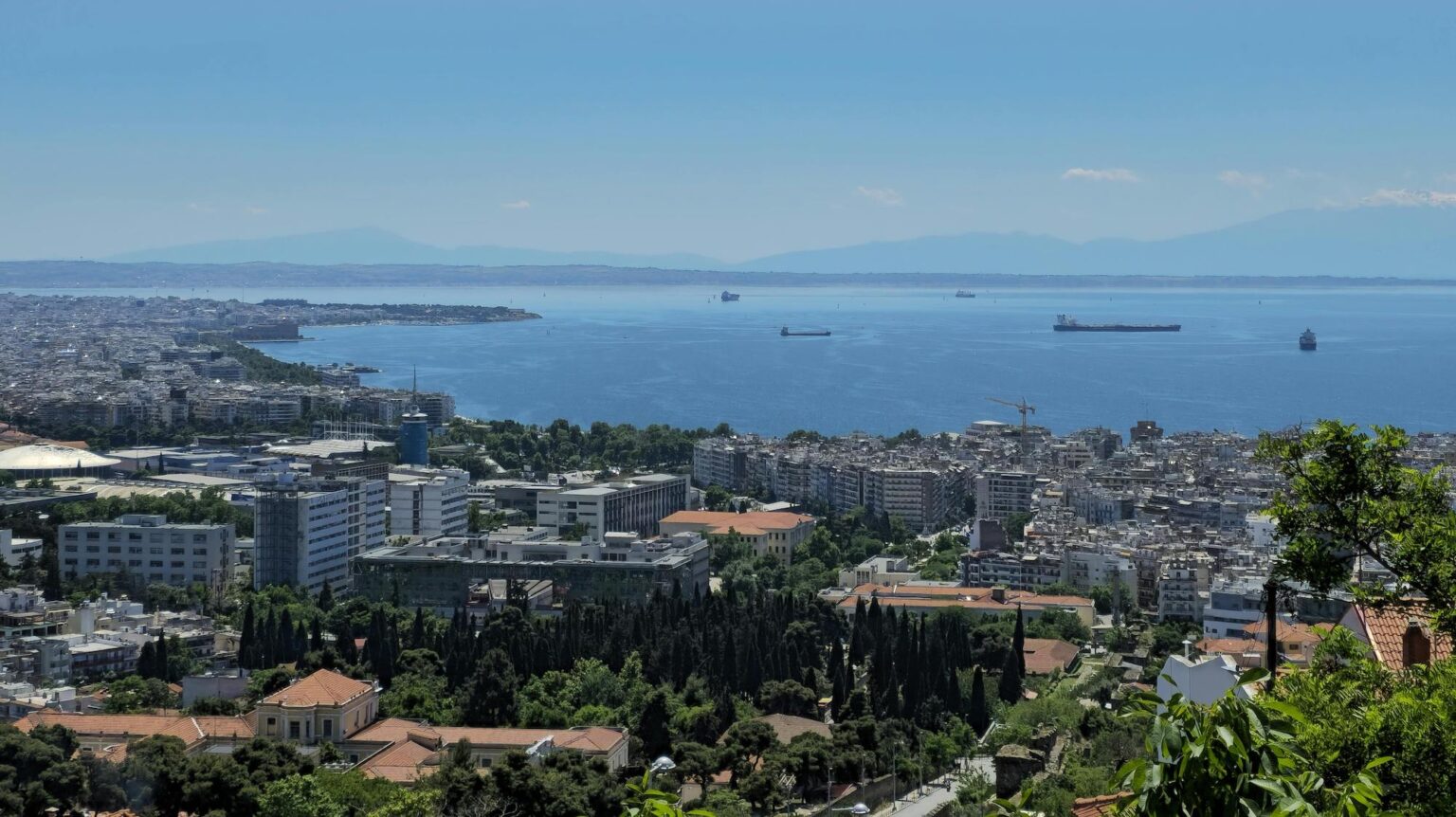 ΥΠΕΝ: Τροπολογία για την παράταση σημαντικών πολεοδομικών προθεσμιών και έργων αποθήκευσης ενέργειας