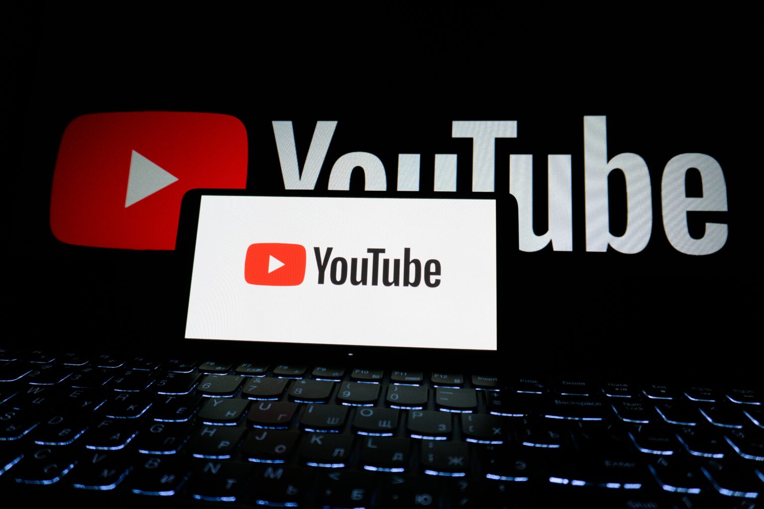 Το YouTube επεκτείνει τον γονικό έλεγχο στην Ελλάδα και διεθνώς