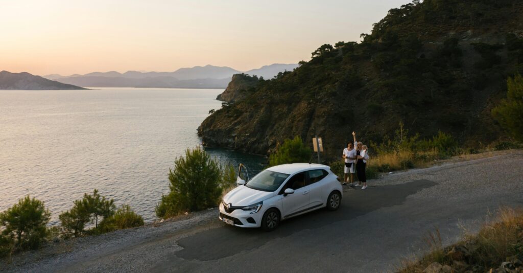 Booking.com: Το 51% των Ελλήνων ταξιδιωτών σχεδιάζει road trips