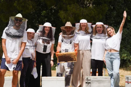 Bee the Change”: Η team AEGEAN ανέλαβε δράση για την προστασία των μελισσών