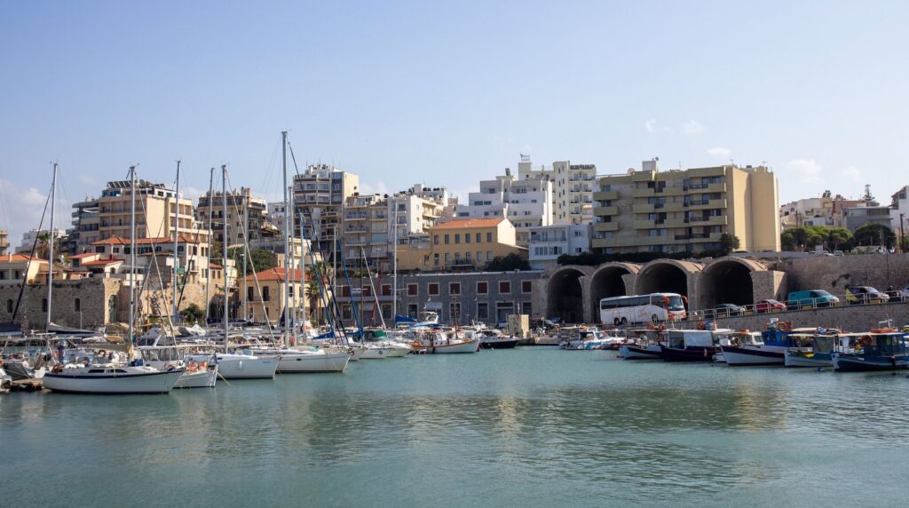 ΔΥΠΑ: 10.038 ωφελούμενοι απασχόλησης και 24.409 κατάρτισης στην Περιφερειακή Διεύθυνση Κρήτης