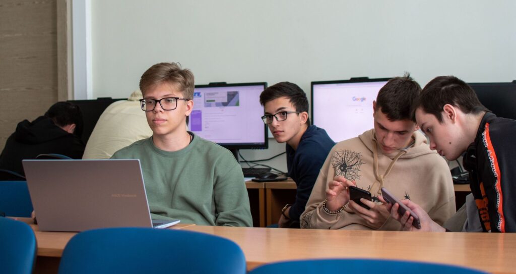EduCoach: Η πρώτη πλατφόρμα επαγγελματικού προσανατολισμού με τη δύναμη της ΤΝ
