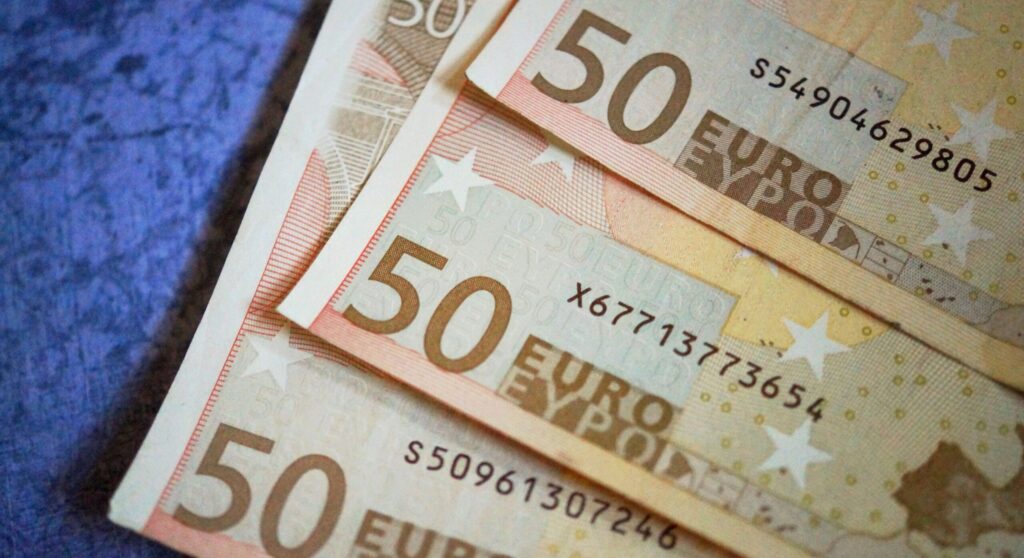 Συμφωνία Πειραιώς – EBRD: Νέες χρηματοδοτήσεις €500 εκατ. για πράσινη και ψηφιακή μετάβαση